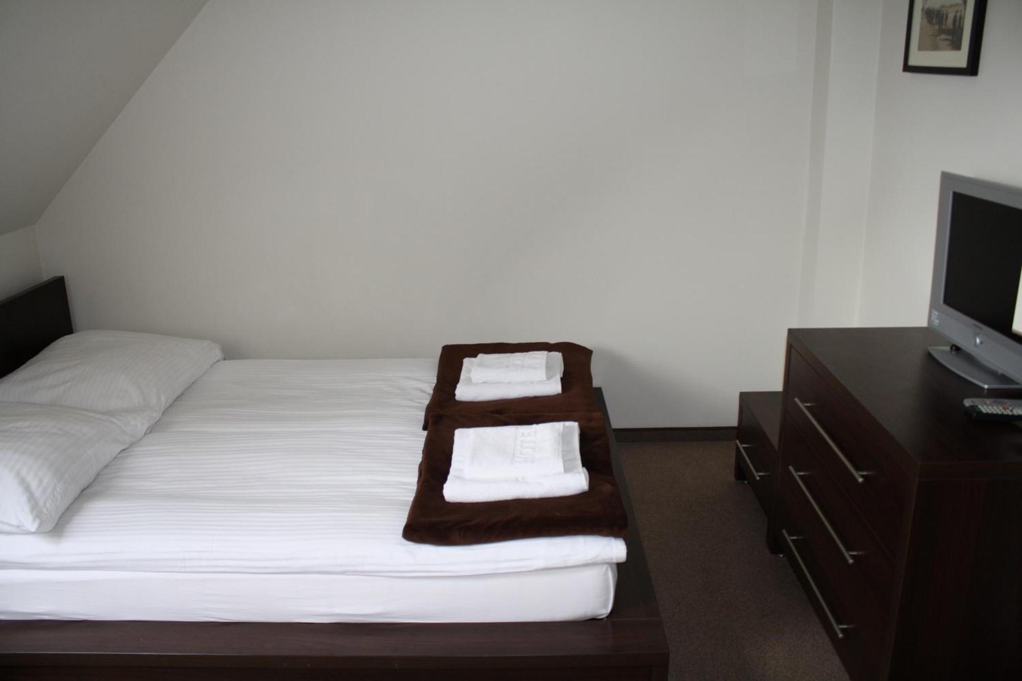 Marina Gorklo - Zurawi Kat Hotel Phòng bức ảnh